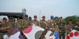 Tidak Hanya Pemain, Warung Jual Layangan Turut Dirazia