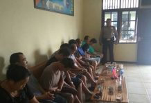 Tak Sadar Dikepung Polisi