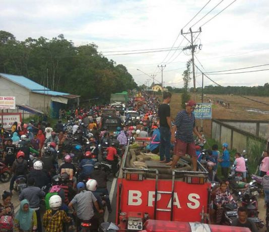 Kebakaran, Branwir Dihadang Kemacetan Total