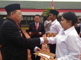 Cornelis Serahkan Remisi Kepada 2.045 Narapidana