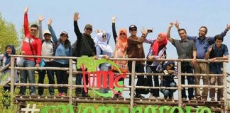 Wisata dan Edukasi Mangrove di Bumi Galaherang TANAM MANGROVE. Berbagai komunitas rutin melaksanakan aksi sosial dengan menanam mangrove di kawasan pesisir Kabupaten Mempawah