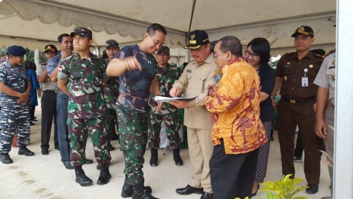 Bupati Mempawah Ria Norsan didampingi Wakil Bupati Gusti Ramlan dan Kapolres berkoordinasi dengan Pangdam XII/Tanjungpura,