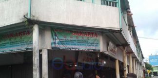 Teler, Bawa Fortuner Tabrak Gerobak dan Toko Emas