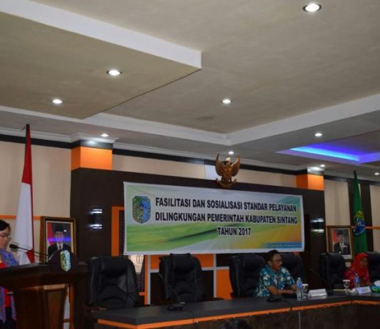 Sintang Masuk Prioritas Nasional Penanggulangan Bencana Sekda Sintang, Yosepha Hasnah membuka Sosialisasi Peraturan Perundang-undangan tentang Penanggulangan Bencana