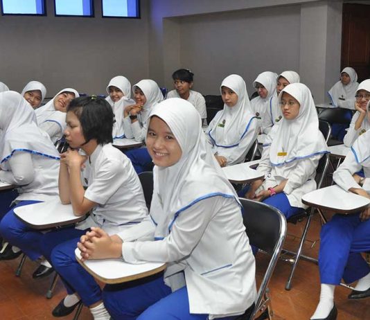 Mahasiswa Akbid Tak Seimbang dengan Kebutuhan