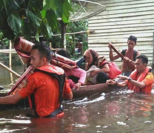 Ketapang Belum Surut Sintang Dilanda Banjir