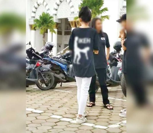 Jangan Keluarkan Pemakai Kaos “Ikeh” dari Sekolah