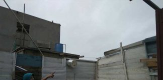 Tiba-tiba Atap Rumah Iloni Berterbangan