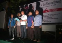 Midji: Yang Bicara PKI Tidak Pernah Bangkit Perlu Diwaspadai Perwakilan organisasi kepemudaan yang diberi nama Aliansi Pemuda Anti PKI Kalimantan Barat membacakan deklarasi sebelum pemutaran film penumpasan G. 30. S. PKI,