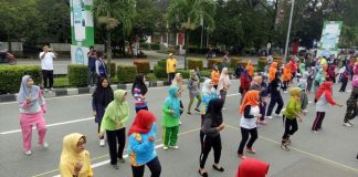 Pontianak Berjepin Diikuti 2.460 Peserta Para peserta Pontianak Berjepin melakukan latihan