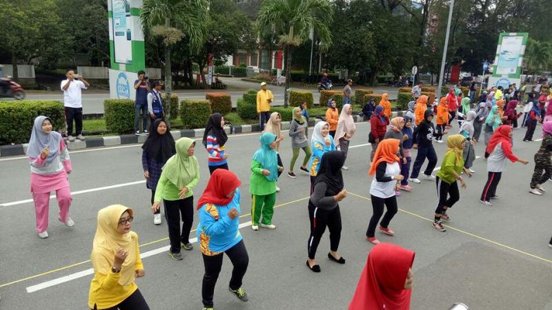 Para peserta Pontianak Berjepin melakukan latihan