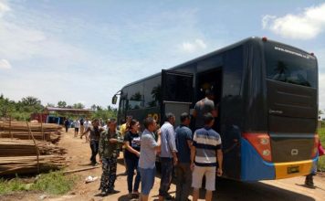 Puluhan TKA Asal Tiongkok Ditangkap di Lokasi PT CONCH ajaran Dit Pol Air Polda Kalbar meringkus puluhan TKA asal Tiongkok di tepian Sungai Kapuas lokasi