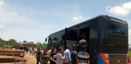 Puluhan TKA Asal Tiongkok Ditangkap di Lokasi PT CONCH ajaran Dit Pol Air Polda Kalbar meringkus puluhan TKA asal Tiongkok di tepian Sungai Kapuas lokasi