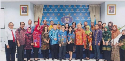 Temukan Anak 14 Tahun Dipekerjakan di Malaysia