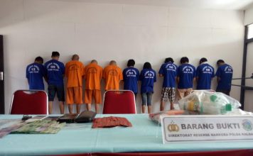 Seorang Tersangka Mantan Anggota Polisi