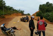 Keluar Bahu Jalan, Sopir Fortuner Terlempar dan Tewas Kondisi korban dan mobil yang terbalik di Jalan Lintas Utara