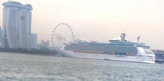 Dari Ferry, Penampakan Batam dengan Negeri “Singa” Sungguh Beda