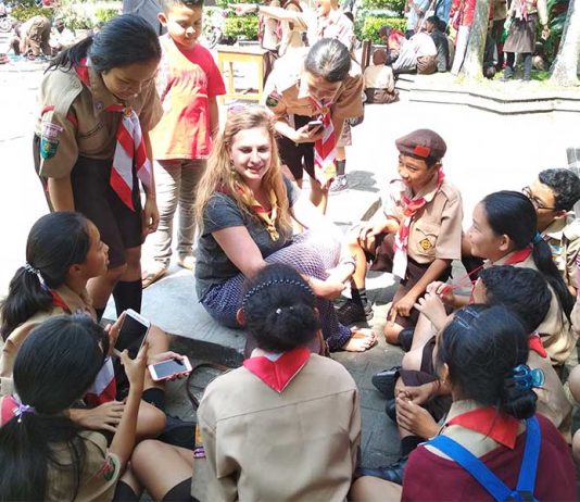 Unik dan Ramai, Turis Belgia Terkagum-kagum