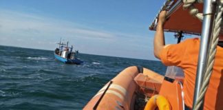 Hujan Deras, Dua Nelayan Hanyut