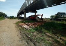 Pangkalan Pasir di Bawah Jembatan Kapuas II, Membahayakan!