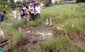 Geger! Jenazah Keluar dari Liang Lahad