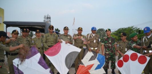 Layangan Tidak Boleh Dimainkan di Tengah Kota