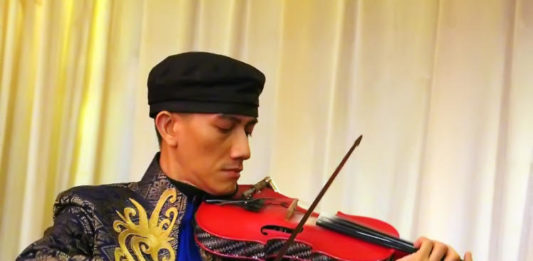 Yan Machmud dan Hendri Lamiri Meriahkan Malam Tahun Baru