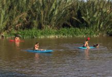 Bermain Kano di Sungai Mempawah