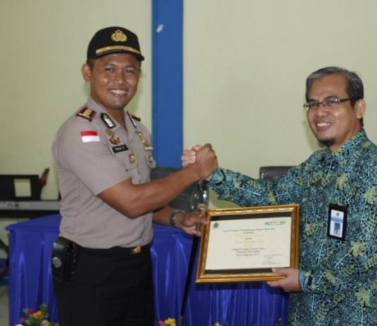 Polres Terima Penghargaan Pengeloaan Keuangan Terbaik