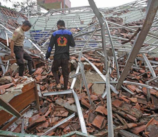 Telan 3 Korban Jiwa, 10 Kabupaten Rusak Parah