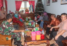 Warga Jejali Rumah Bupati dan Wabup