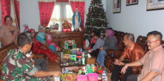 Warga Jejali Rumah Bupati dan Wabup