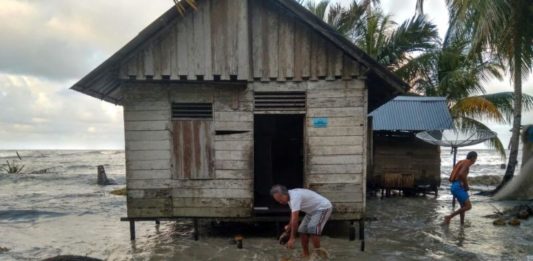 BMKG Kalbar: Tinggi Ombak Singkawang-Sambas 0,5-3 meter