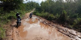 Kerusakan Jalan Ella Makin Parah