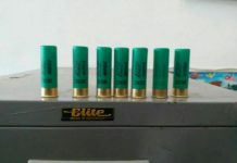 Taksi Malaysia Bawa Senjata Tajam dan Peluru