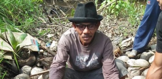 Mati Tersangkut Pukat, Pesut pun Didoakan