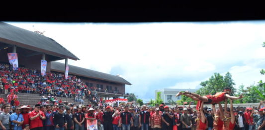 Saat Deklarasi di Rumah Radangk, Karol Menegaskan Jangan Ragukan Kejantanan Saya