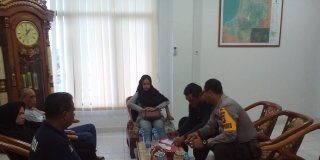 Kisah Wanita 22 Tahun yang Kabur Bersama Pria Beranak Dua