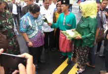 Pj Gubernur Tinjau Perbatasan Kapuas Hulu