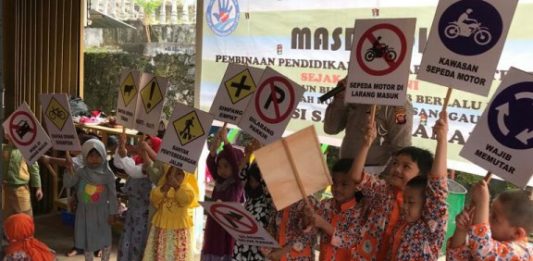 Tertib Lalu-lintas Sejak Dini, Polres Gelas Masdudi ke Anak PAUD