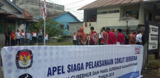 Apel Siaga Petugas Coklit Ini Harapan Ketua KPU Sekadau Pelaksanaan Apel Siaga dalam rangka Coklit di Sekadau, Sabtu pagi