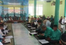 Seratusan Umat Muslim Ikuti Maulid Tradisional di Desa Mungguk