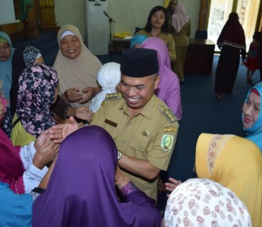 Santunan untuk 100 ‘Bidan’ Kampung