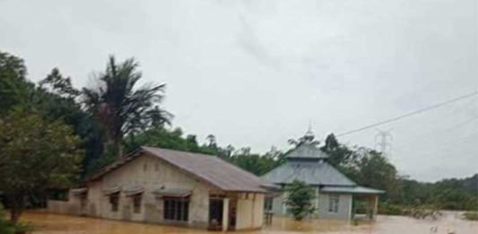 Air Sungai Magmagan Meluap, Rumah Warga Terendam Setinggi 1,5 Meter