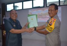 Penyerahan Sertifikat Tanah Hibah untuk Pembangunan Polres Kubu Raya