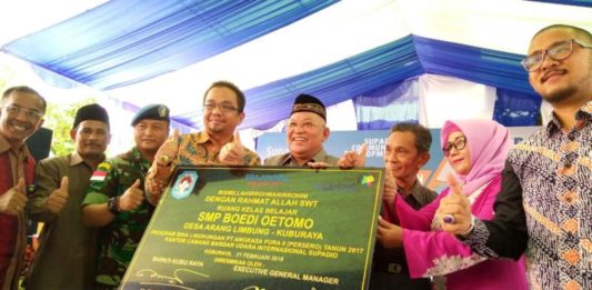 Peresmian Dua Ruang Kelas SMP Boedi Oetomo Kubu Raya