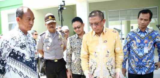 Midji Resmikan Enam Sekolah Sekaligus