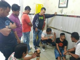 Nyuri di Pontianak, Ditangkap di Entikong