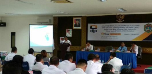 KP2KP dan BPKAD Bimbing ASN Sekadau Laporkan SPT Pajak