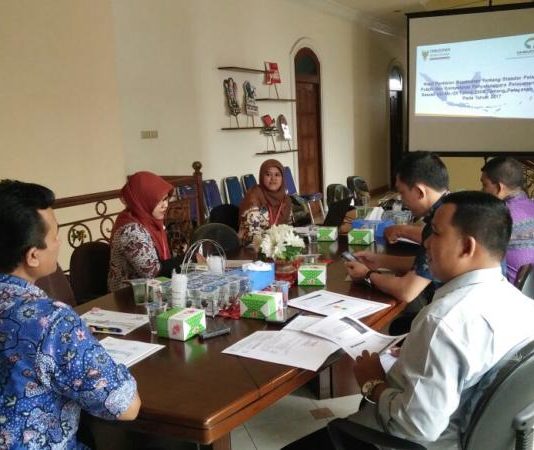 DPRD Sanggau Audiensi ke Ombudsman Kalbar AUDENSI. Anggota DPRD Sanggau melakukan audiensi ke kantor Ombudsman Kalbar, Senin (12/3). Ombudsman Kalbar for RK